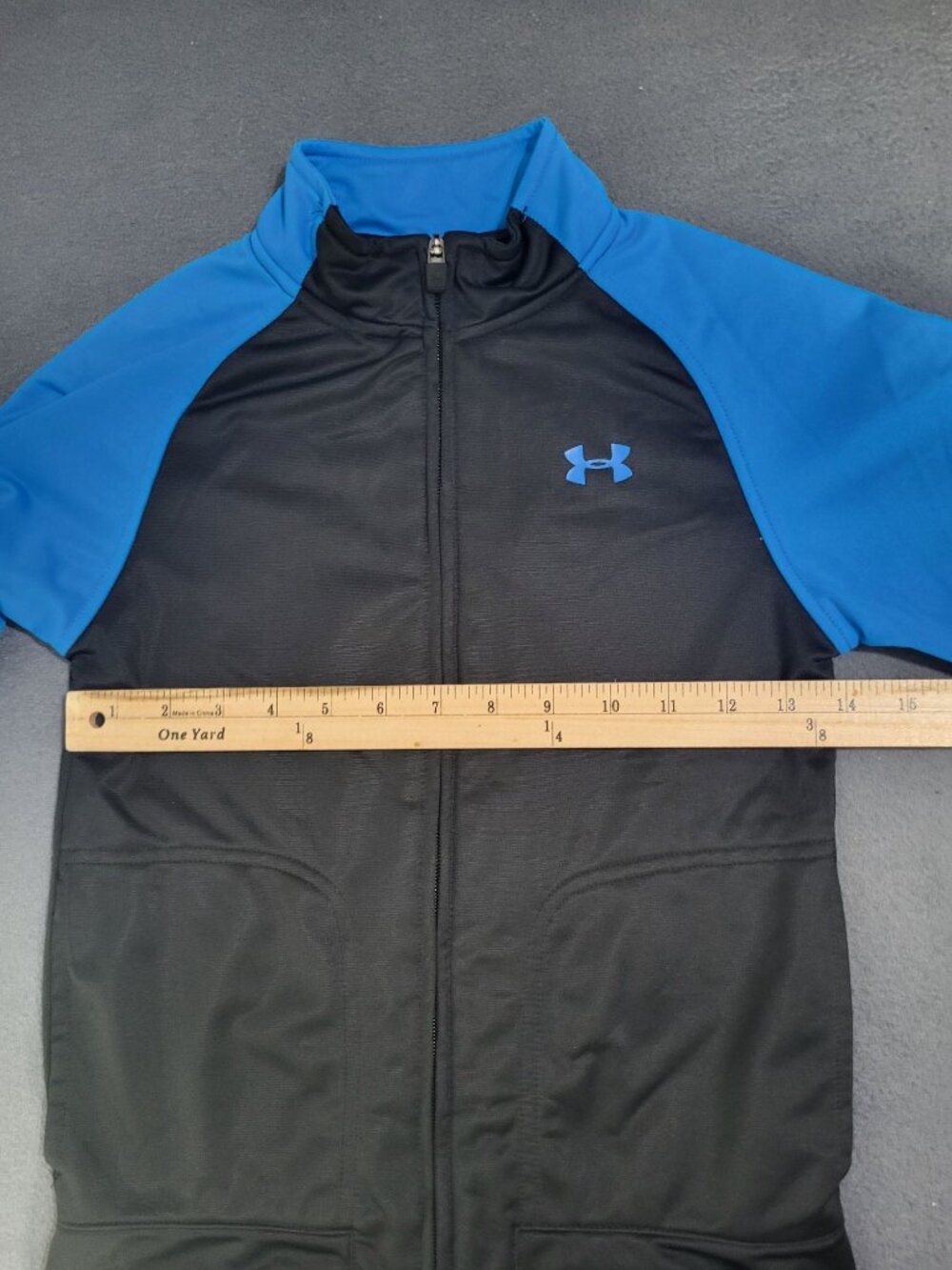 Boys Under Armour Track Jacket Blue Black Full Zip Youth Kids Size 7 - Picture 3 of 6